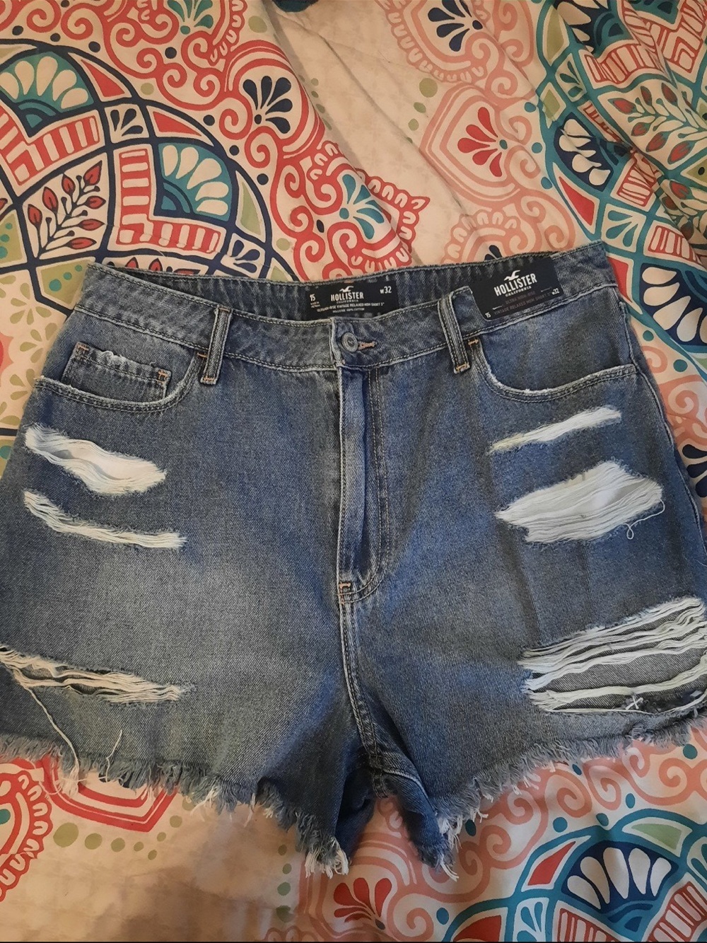 Hollister High-Rise Distressed Denim Shorts — Blue NWT Size 15/32